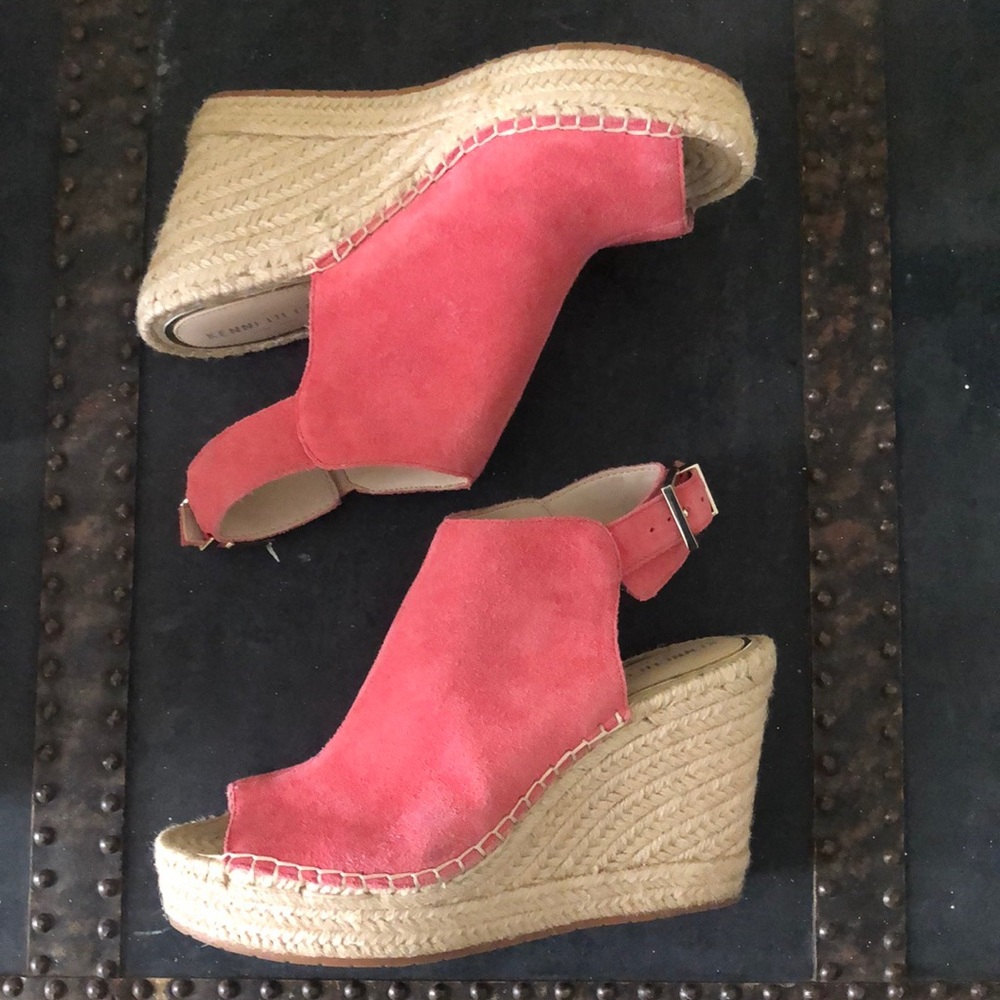 Kenneth Cole size 8.5 pink wedges